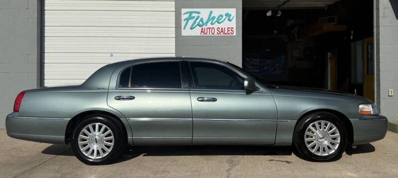 lincoln town car 2004 1LNHM81W04Y617667 image lincoln town car 2004 1LNHM81W04Y617667 image